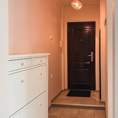 Modern Downtown With Free Parking And Wifi